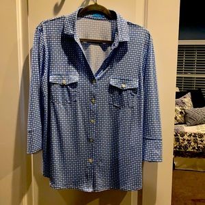 Light weight J. McLaughlin top.